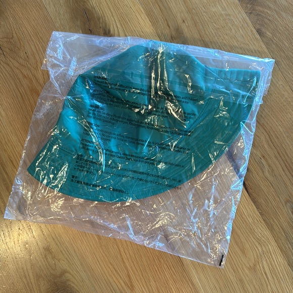 Lug Bucket Hat, NEW WITH TAGS - Picture 3 of 4